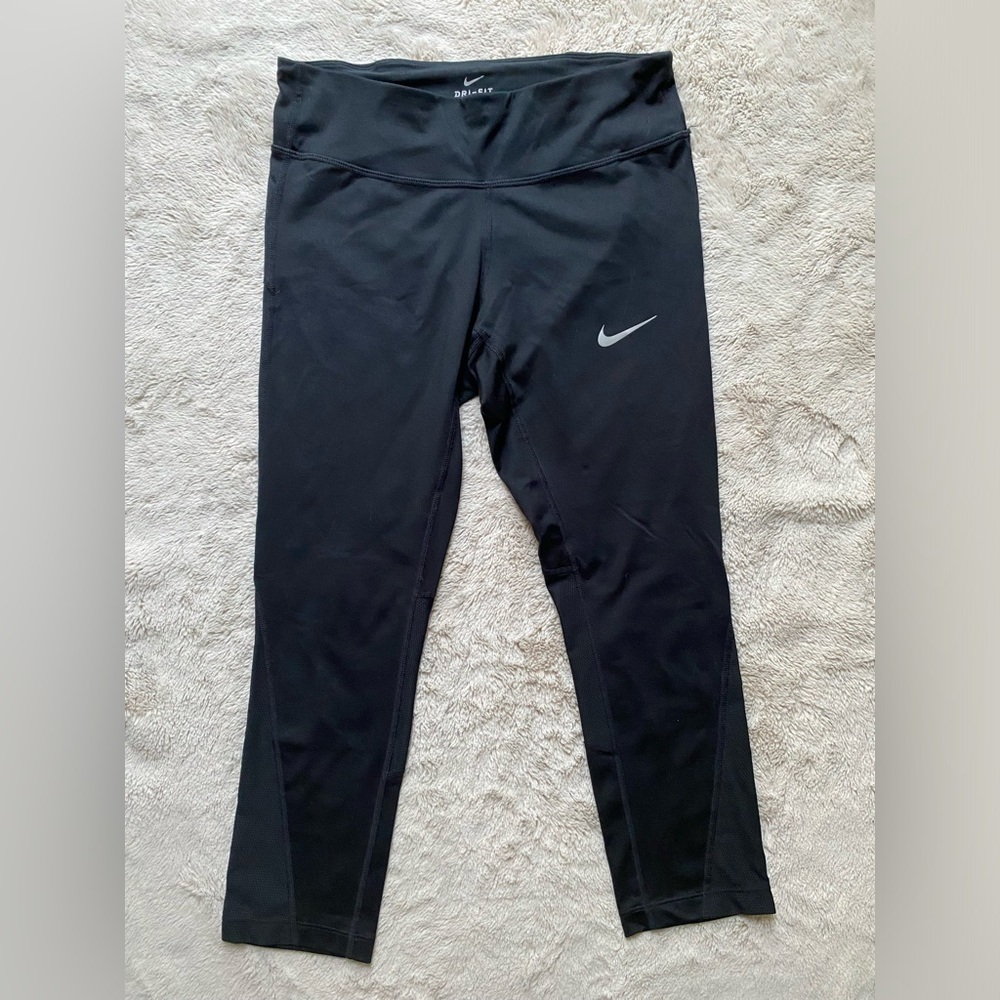 Nike Dri Fit Cropped Leggings ๐ - Picture 2 of 9